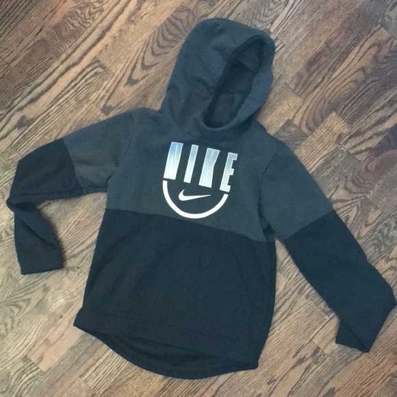 NIKE Dri-Fit Boy’s Hoodie - Picture 3 of 10